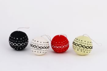 Embroidery Design Xmas Bauble