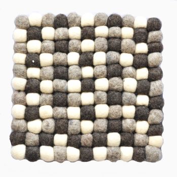 Handmade Square Shaped Soft & Durable 22 cm Woolen Felt Ball Mat 