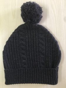 Pure Cashmere Moss knit  cable  cap  with pom pom  Hand Made in Nepal 