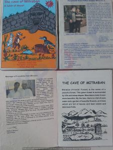 The cave of Mitraban - A fable of Nepal (19 languages)